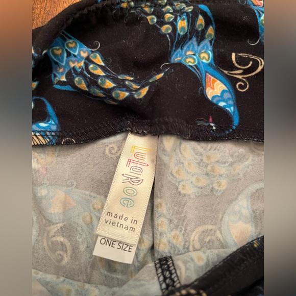 Lularoe Leggings “one size”.  Lightly used. Black with blue peacock feathers. - Picture 3 of 3